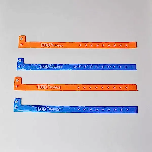 Plastik Kol Bilekliği 2